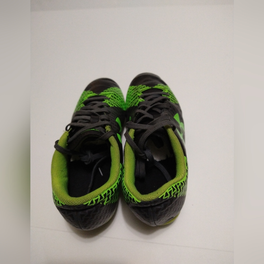 ☆Free With Purchase Boys Youth Under Armour Cleats Size 1 - Picture 6 of 8